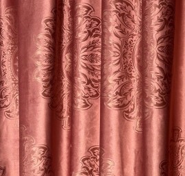 Draperie din catifea cu model baroc amprentat de culoare roz antic