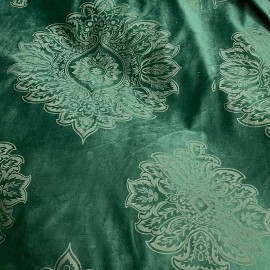 Draperie din catifea cu model baroc amprentat de culoare verde smarald