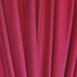 Draperie din catifea de culoare roz fucsia