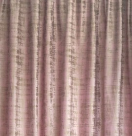 Draperie din catifea texturata de culoare roz deschis