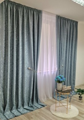 Draperie din satin cu amestesc fin de catifea texturata de culoare albastru-cenusiu